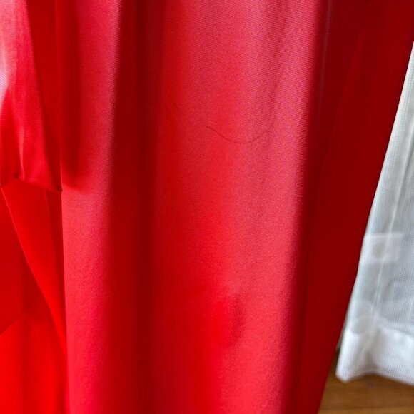 Vintage 80s house dress, strawberry red, white embroidered details, nylon robe - Picture 10 of 10